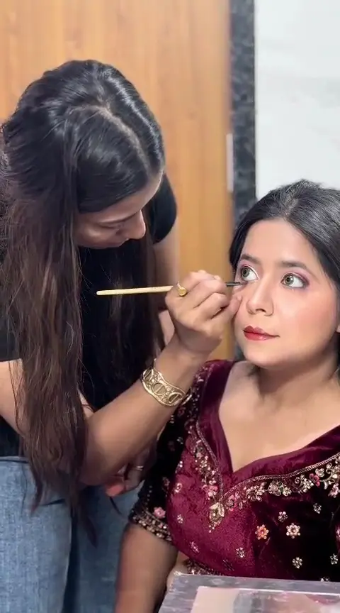 Beauty parlour course in Surat at Rush Beauty Academy
